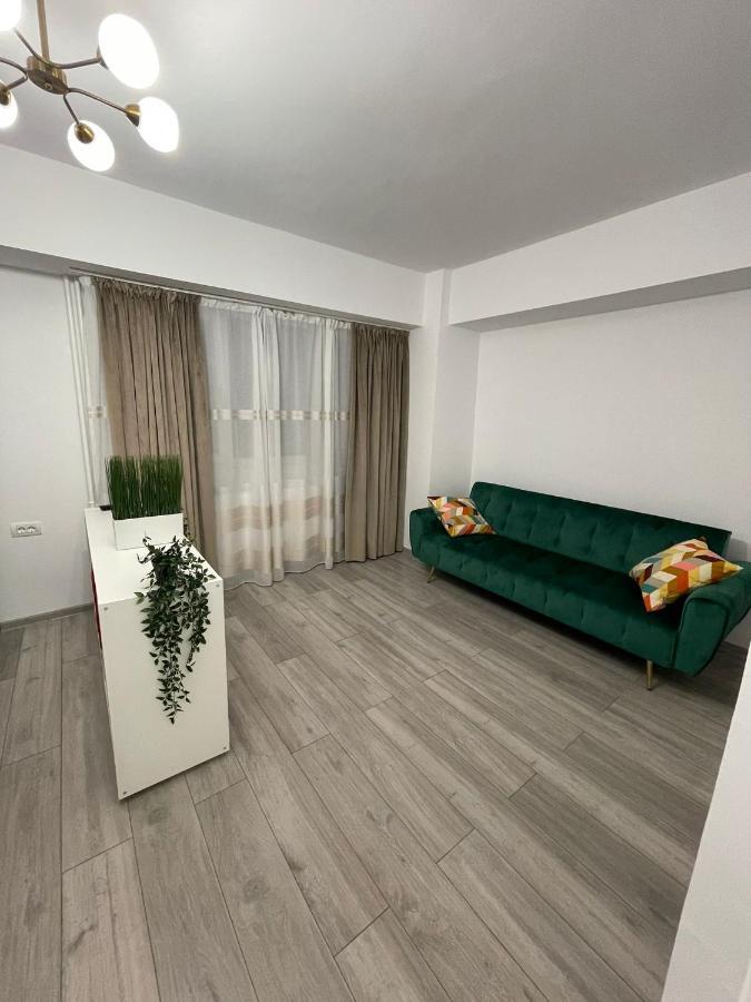 Garsoniera Spatioasa Mega Mall Букурещ Екстериор снимка